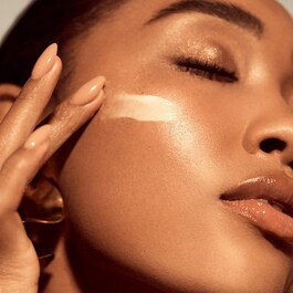 Banana Bright+ Instant Glow Moisturizer - Crema idratante alla vitamina C