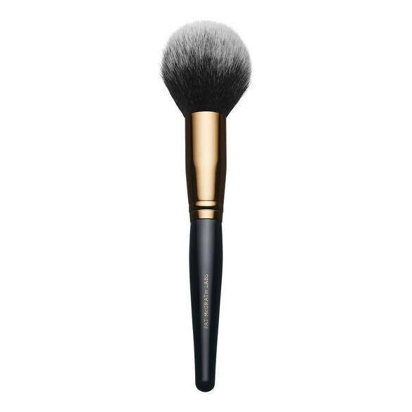 Skin Fetish: Sublime Perfection Powder Brush, PAT McGRATH LABS
