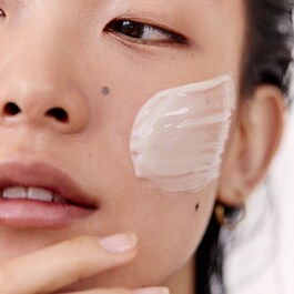 Rose Sleeping Mask - Maschera Da Notte Idratante Alla Rosa Con Acido Ialuronico