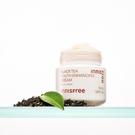 Crema perfezionante giovinezza al tè nero - Crema rassodante e levigante