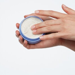 Style + Treat Yuzu + Plum Oil - Crema per uno styling perfetto