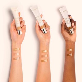 Skin Illusion Tinted Moisturizer SPF25 - Crema colorata dal finish luminoso