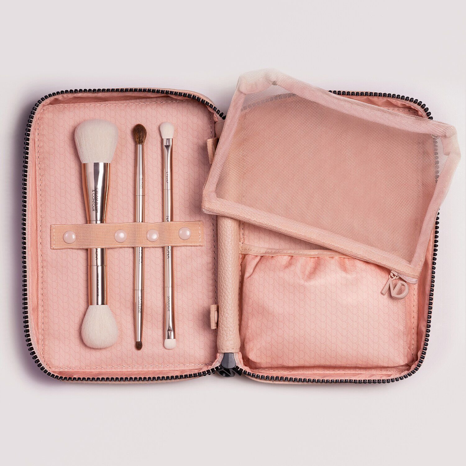 My Dream Travel Cofanetto pennelli e pochette di NATASHA DENONA SEPHORA