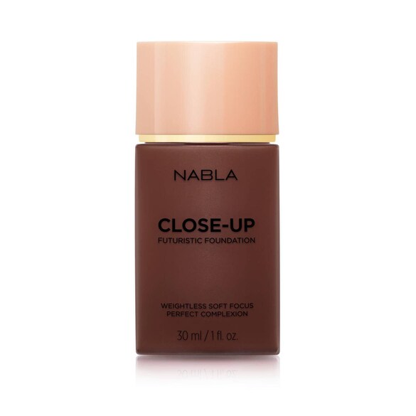 Close-Up Futuristic Foundation, NABLA