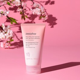 Gel detergente illuminante ai fiori di ciliegio di Jeju