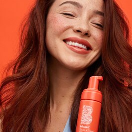 Style + Treat Yuzu + Plum Oil - Schiuma miracolosa per lo styling