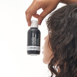 Trattamento idratante per capelli all'acido ialuronico