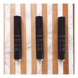 Light-Expert Click Brush - Fondotinta Fluido