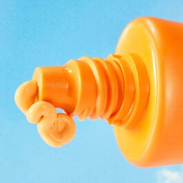 Banana Bright Mineral SPF30 - Protezione solare vitamina C + Niacinamide