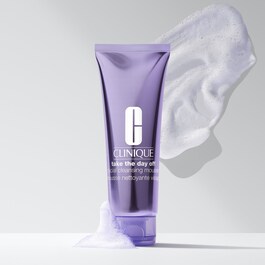 Take the Day Off™ Facial Cleansing Mousse - Detergente Schiumogeno