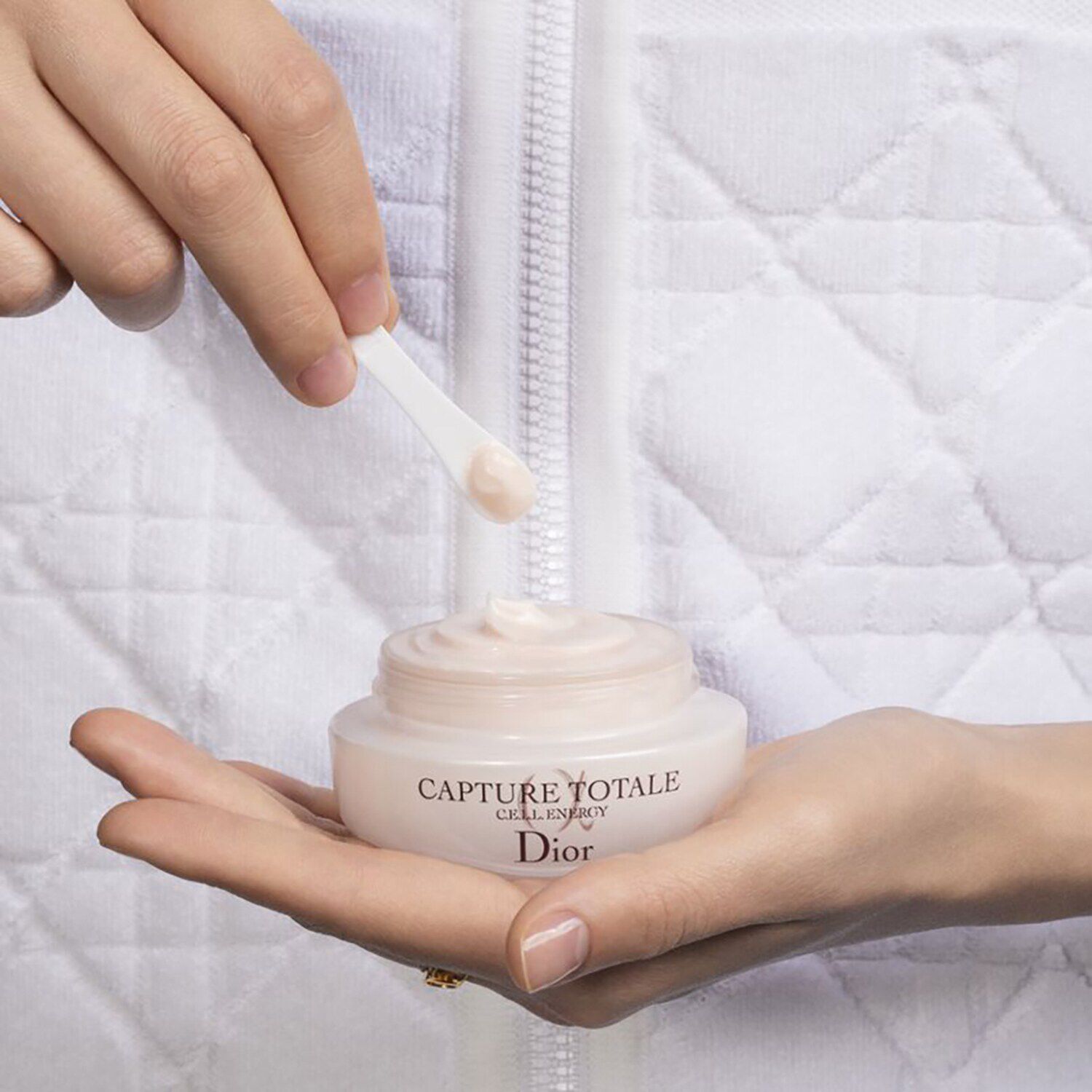 Capture Totale Crema Rassodante e Correzione Rughe Crema viso