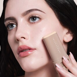 Beauty Balm - Skin tint arricchita con siero