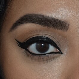 Maneater - Eyeliner liquido