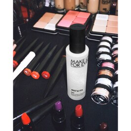 Mist & Fix Spray - Spray fissante make-up