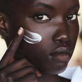 DayWear - Crema Multi-protezione SPF15