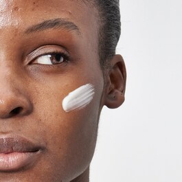 "Trattamento all'acido mandelico - Crema antimperfezioni"