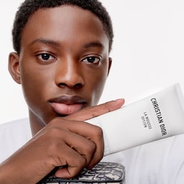 La Mousse OFF/ON – Mousse detergente, purificante e idratante per il viso
