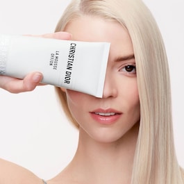 La Mousse OFF/ON – Mousse detergente, purificante e idratante per il viso
