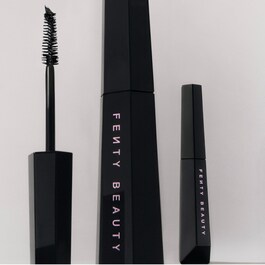 HELLA THICC VOLUMIZING MASCARA - Mascara volumizzante