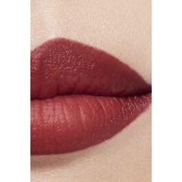 ROUGE ALLURE VELVET - Rossetto Matte Colore Intenso