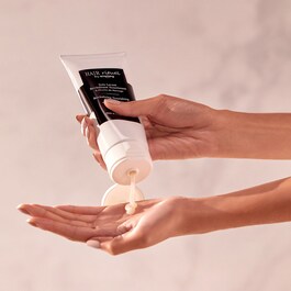 Le Soin Lavant Revitalisant Nourrissant 