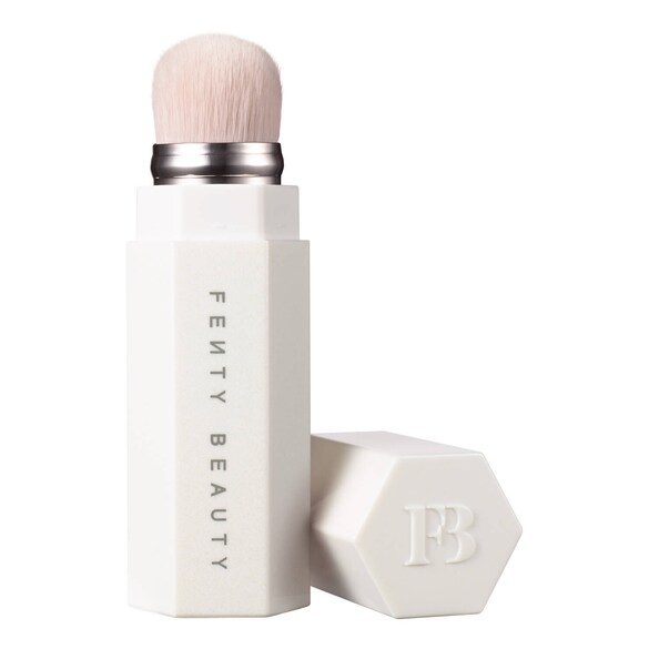 Pennello portatile per contouring e antiocchiaie, FENTY BEAUTY
