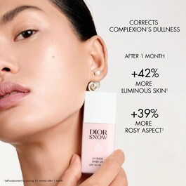Dior Snow UV Base – Base make-up effetto correzione cromatica SPF 50 PA+++
