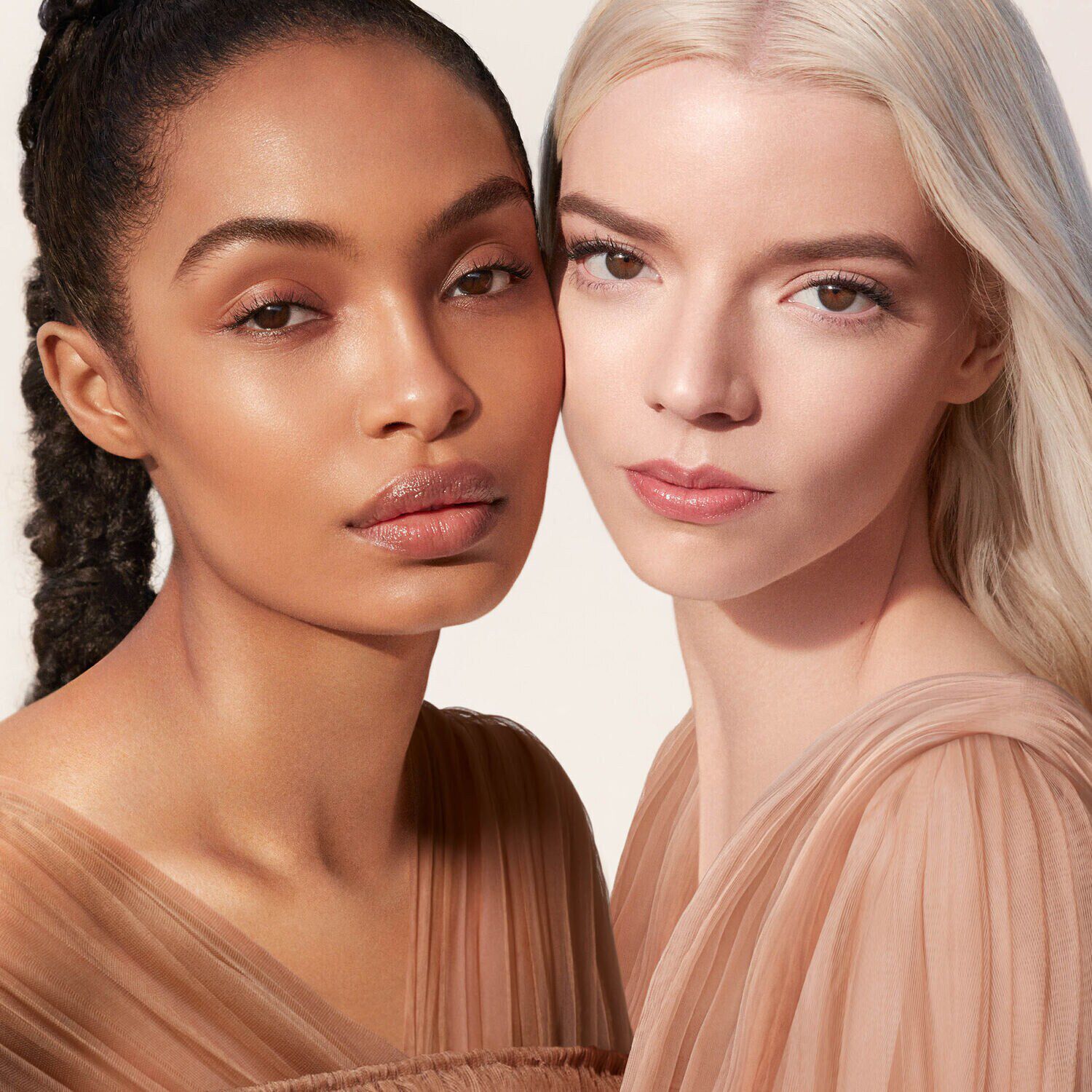 Dior Forever Skin Glow Fondotinta liquido 24 ore di tenuta Finish luminoso di DIOR SEPHORA