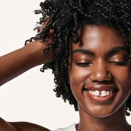 No.6 Bond Smoother® - Crema Di Styling Riparatrice Senza Risciacquo