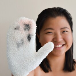 Fluffy Moufle - Guanto detergente ed esfoliante delicato