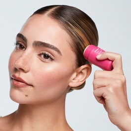 Style + Treat Yuzu + Plum Oil - Stick per lo styling con yuzu e olio di prugna