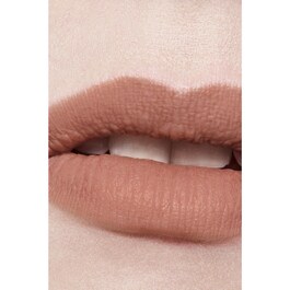 ROUGE ALLURE LIQUID VELVET - Il Rossetto Fluido Opaco Intenso Ultra-tenuta