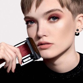 Mono Couleur Couture – Ombretto – Colore al top e lunga tenuta