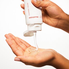 Schiuma detergente struccante ai fiori di ciliegio - Detergente illuminante