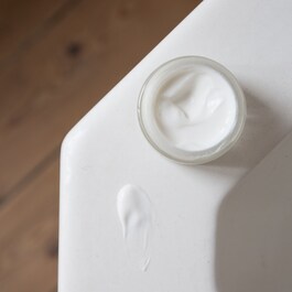 Crema giorno - CREMA GIORNO  Bio al 100% d'origine naturale