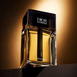 Dior Homme Intense – Eau de parfum – Note legnose e ambrate, iris e vaniglia