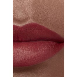 ROUGE ALLURE VELVET - Rossetto Matte Colore Intenso