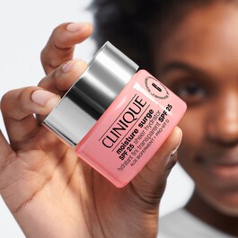 Moisture Surge™ SPF 25 Sheer Hydrator - Crema idratante