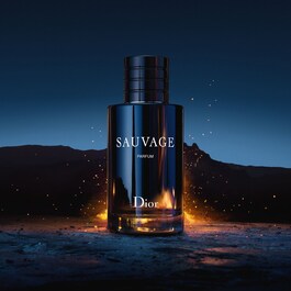  Sauvage – Profumo da uomo – Note di sandalo e fava tonka