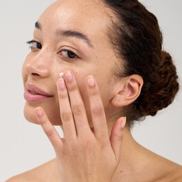 Booster d'idratazione - Siero viso all'acido ialuronico