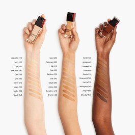 SYNCHRO SKIN RADIANT LIFTING FOUNDATION - Fondotinta liquido SPF 30
