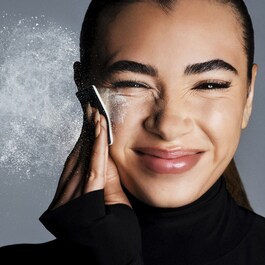 HD Skin Perfecting Pressed Powder - Cipria Compatta Perfezionante Invisibile