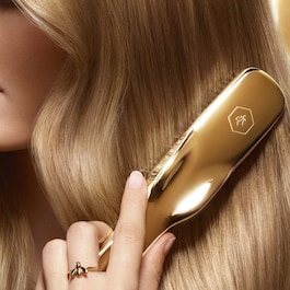 Abeille Royale - SCALP & HAIR CARE BRUSH