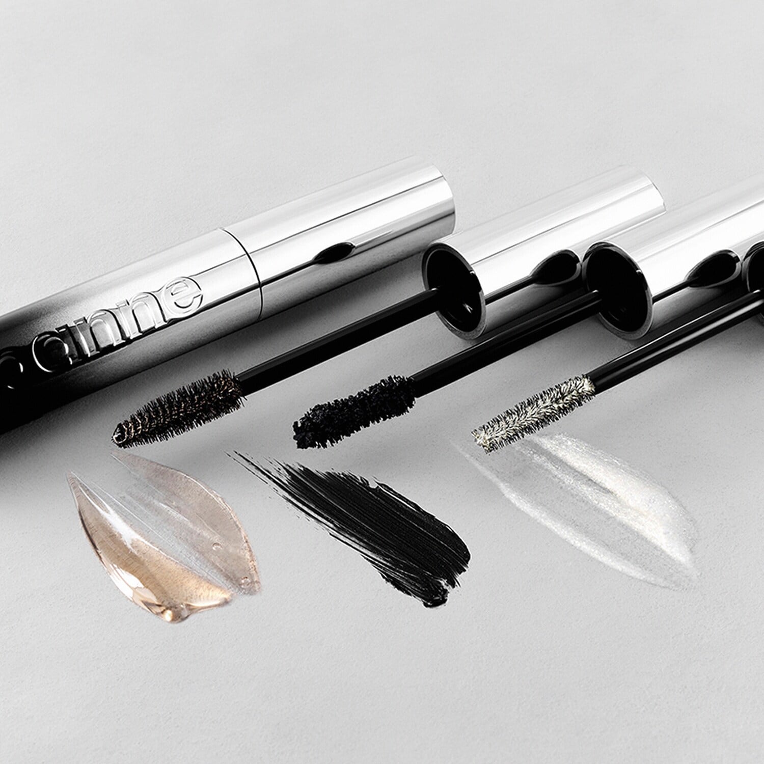 Eyephoria Famous Top Coat Mascara Top Coat Mascara Glitterato di RABANNE MAKEUP ≡ SEPHORA