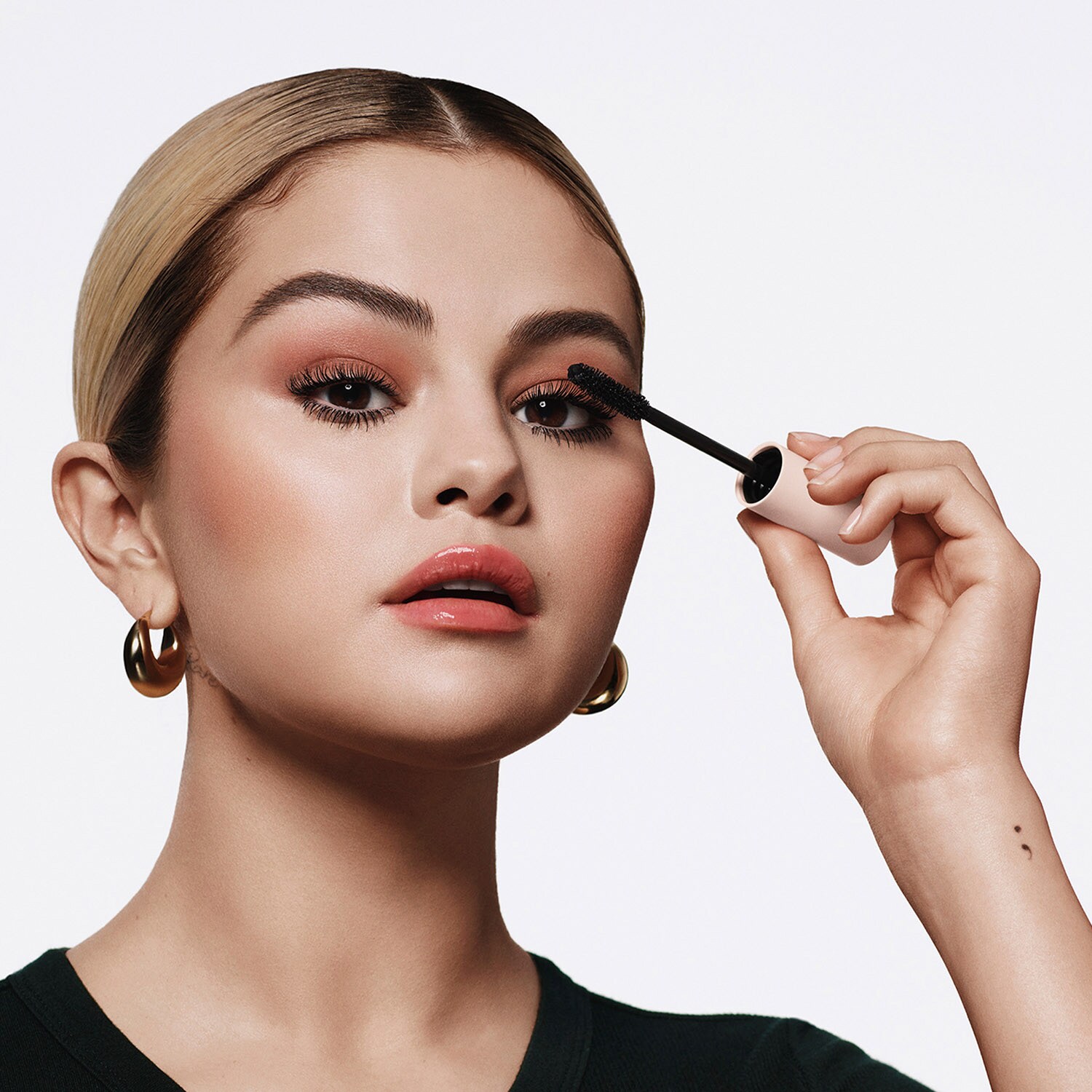 Perfect strokes universal Mascara volumizzante di RARE BEAUTY ≡ SEPHORA